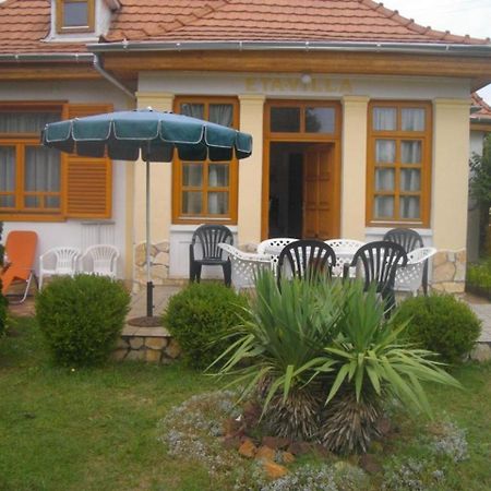 Holiday Home In Balatonmariafuerdo 19232 Balatonkeresztúr المظهر الخارجي الصورة
