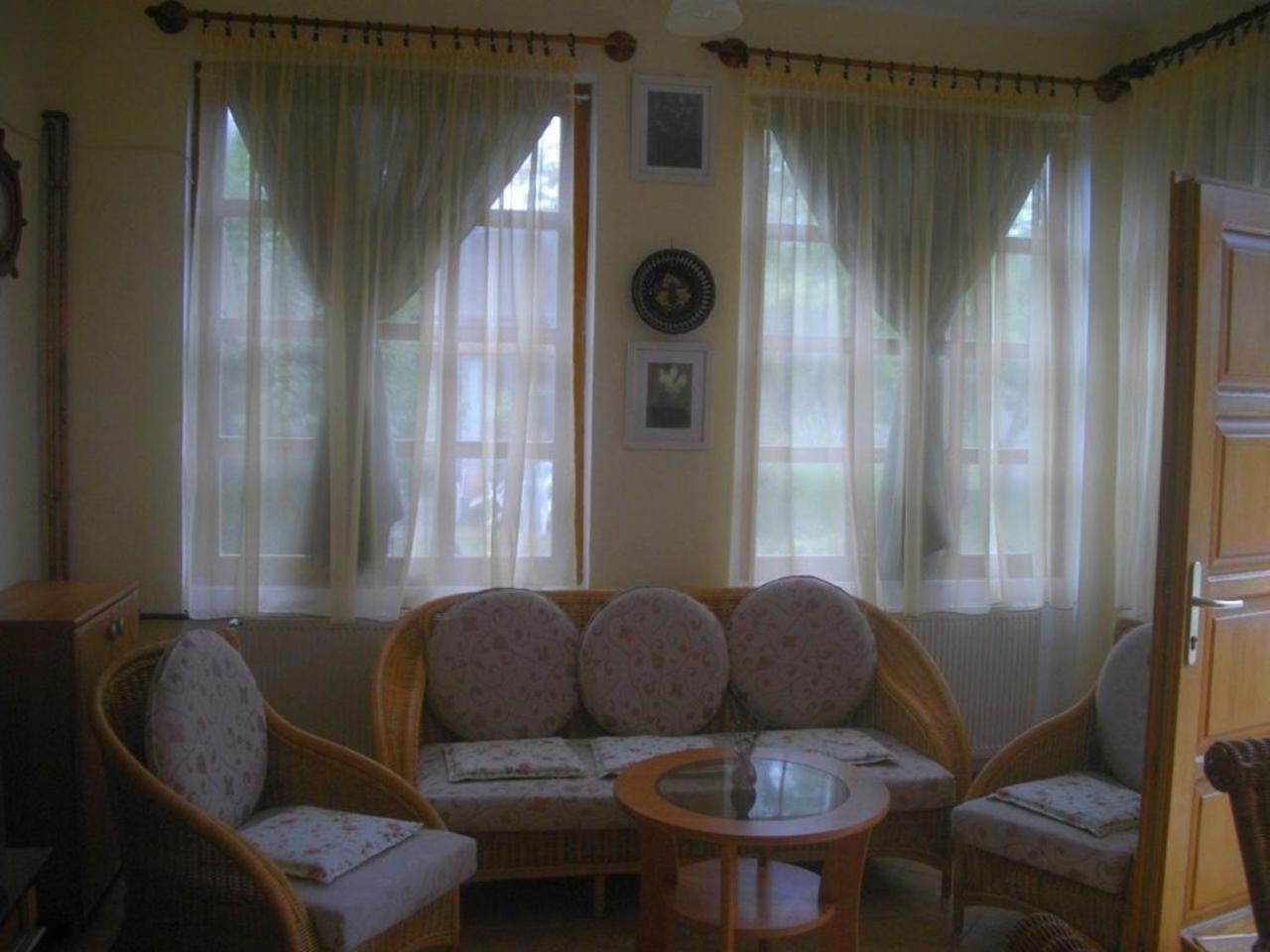 Holiday Home In Balatonmariafuerdo 19232 Balatonkeresztúr المظهر الخارجي الصورة
